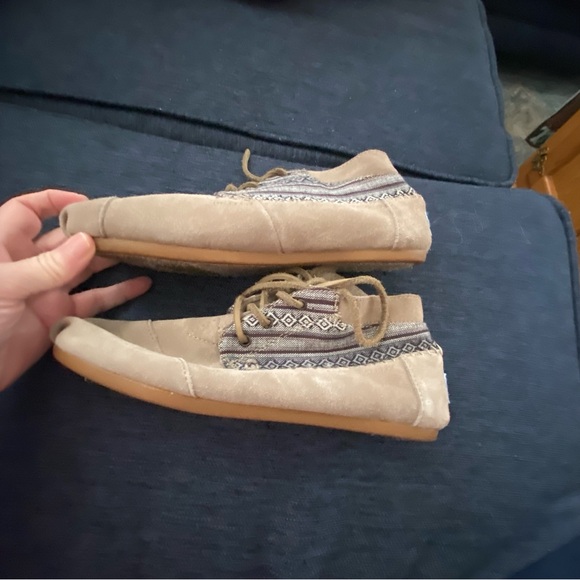 Toms Tan Lace Up Aztec Boots 7.5 Nearly New - Picture 3 of 7